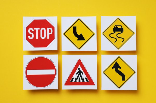 Testez votre code de la route avec une série de questions gratuites